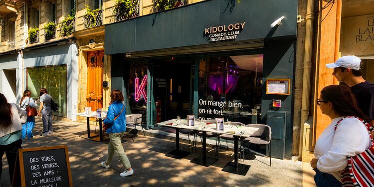 KIDOLOGY, bar