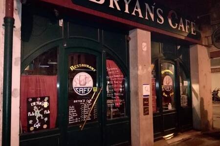 Bryan's Café, Bar Villeurbanne Gratte Ciel #0