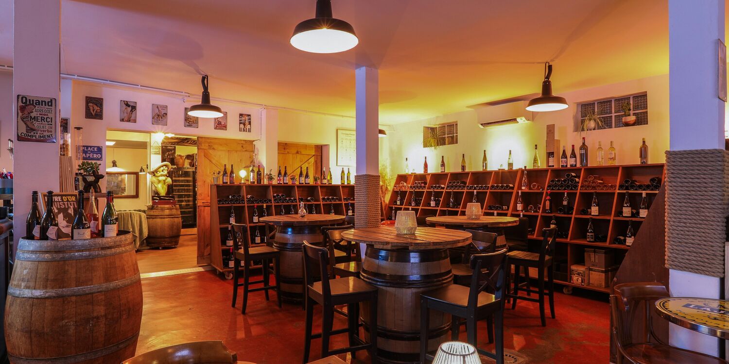 Le Cellier des Vignerons, bar