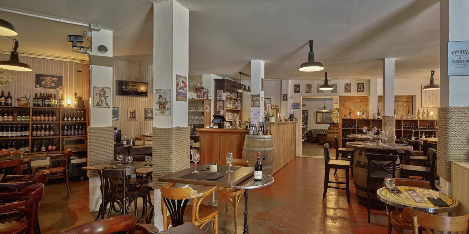 Le Cellier des Vignerons, bar