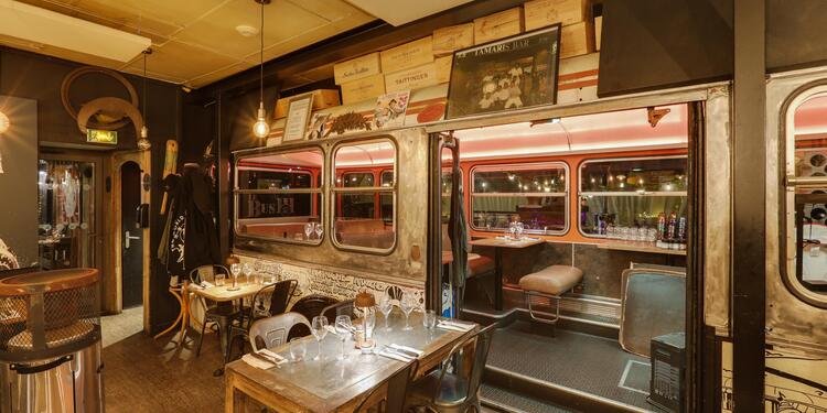 Le Bus 111, bar