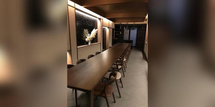 Cinc Sentits, restaurant