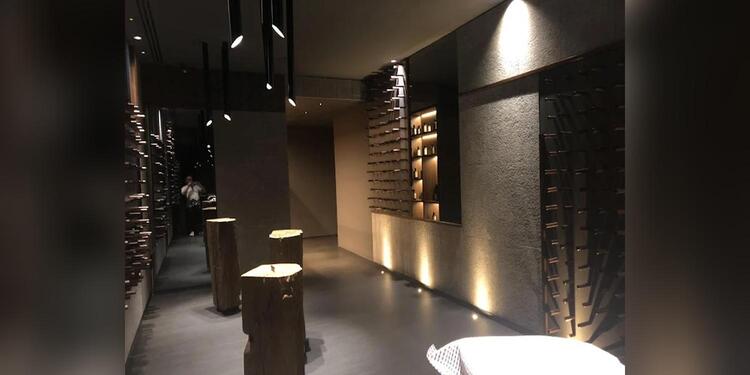 Cinc Sentits, restaurant