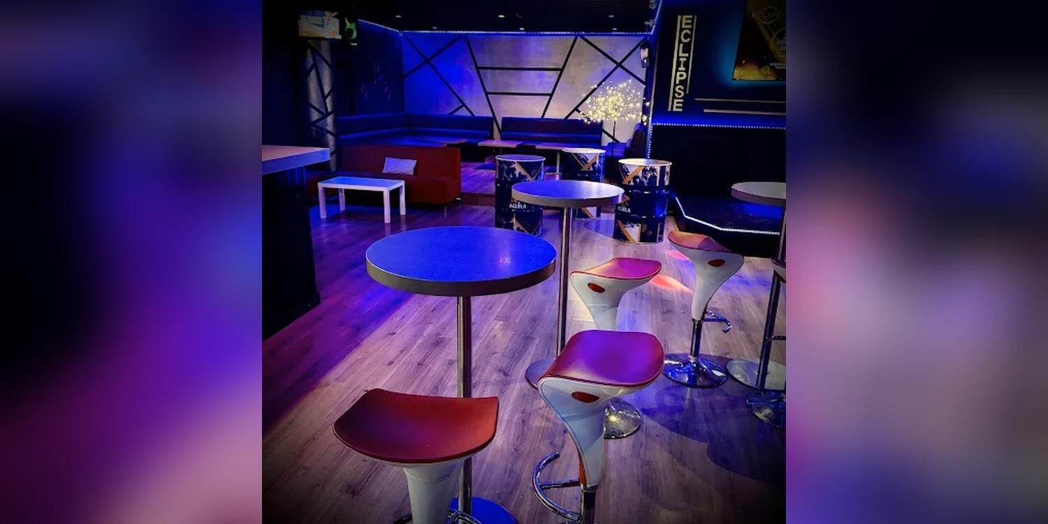 Eclipse Karaoke Bar, bar