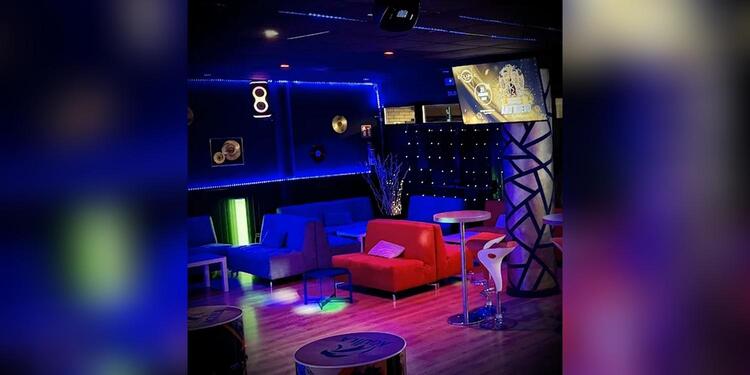 Eclipse Karaoke Bar, bar