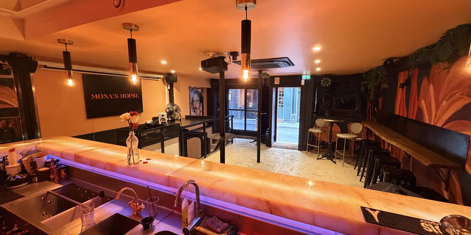 PALALA, bar