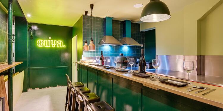 Little suya, bar