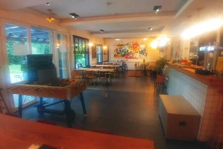 La Guinguette Populeir, Restaurant Schaerbeek Josaphat #0