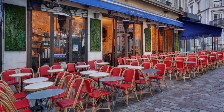 Les Jolis Mômes, bar