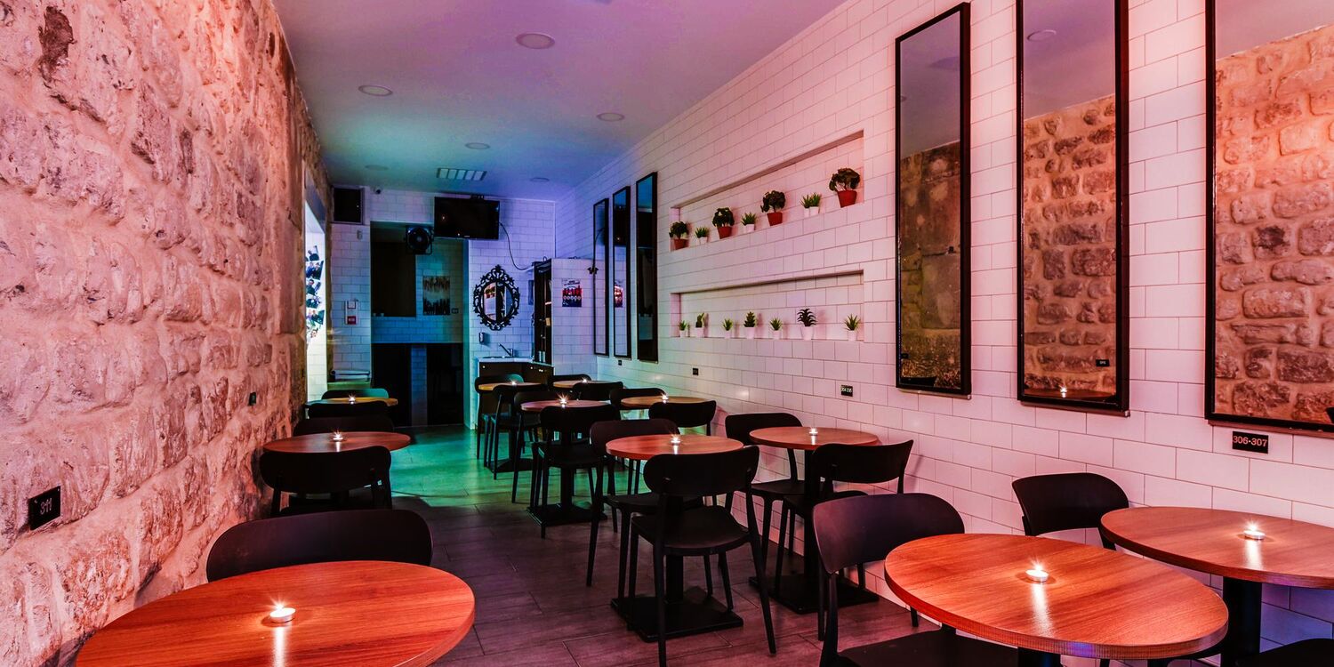 King Falafel Palace Restaurant, restaurant