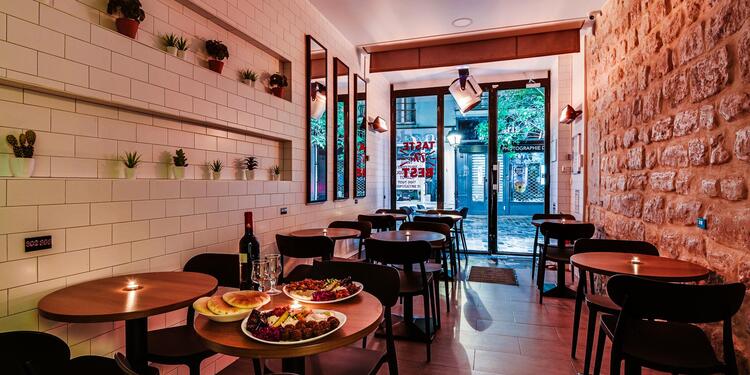 King Falafel Palace Restaurant, restaurant