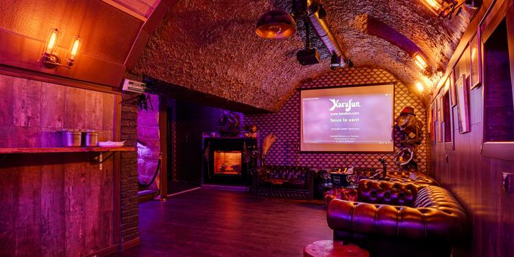 The Hidden Bar, bar