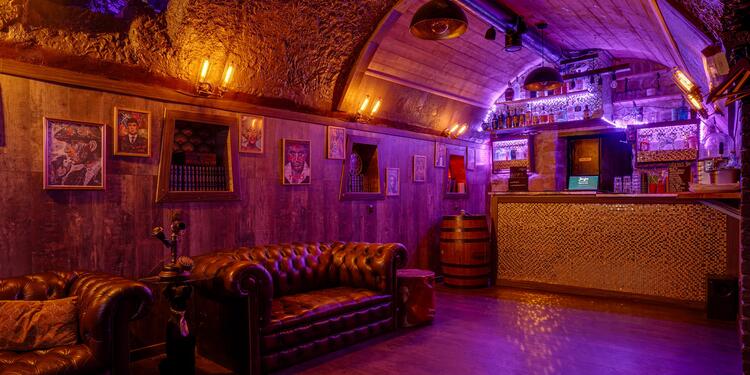 The Hidden Bar, bar