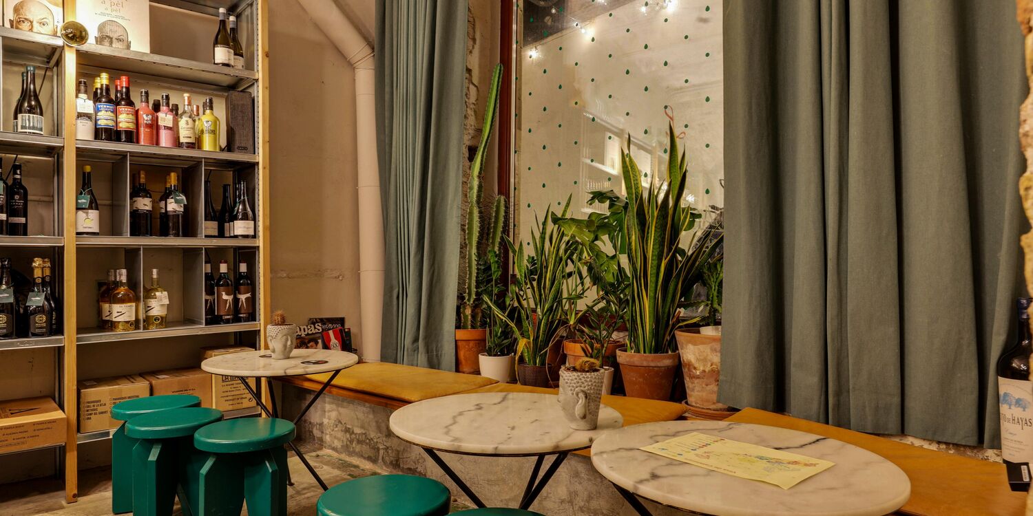 Agüita wine club, bar