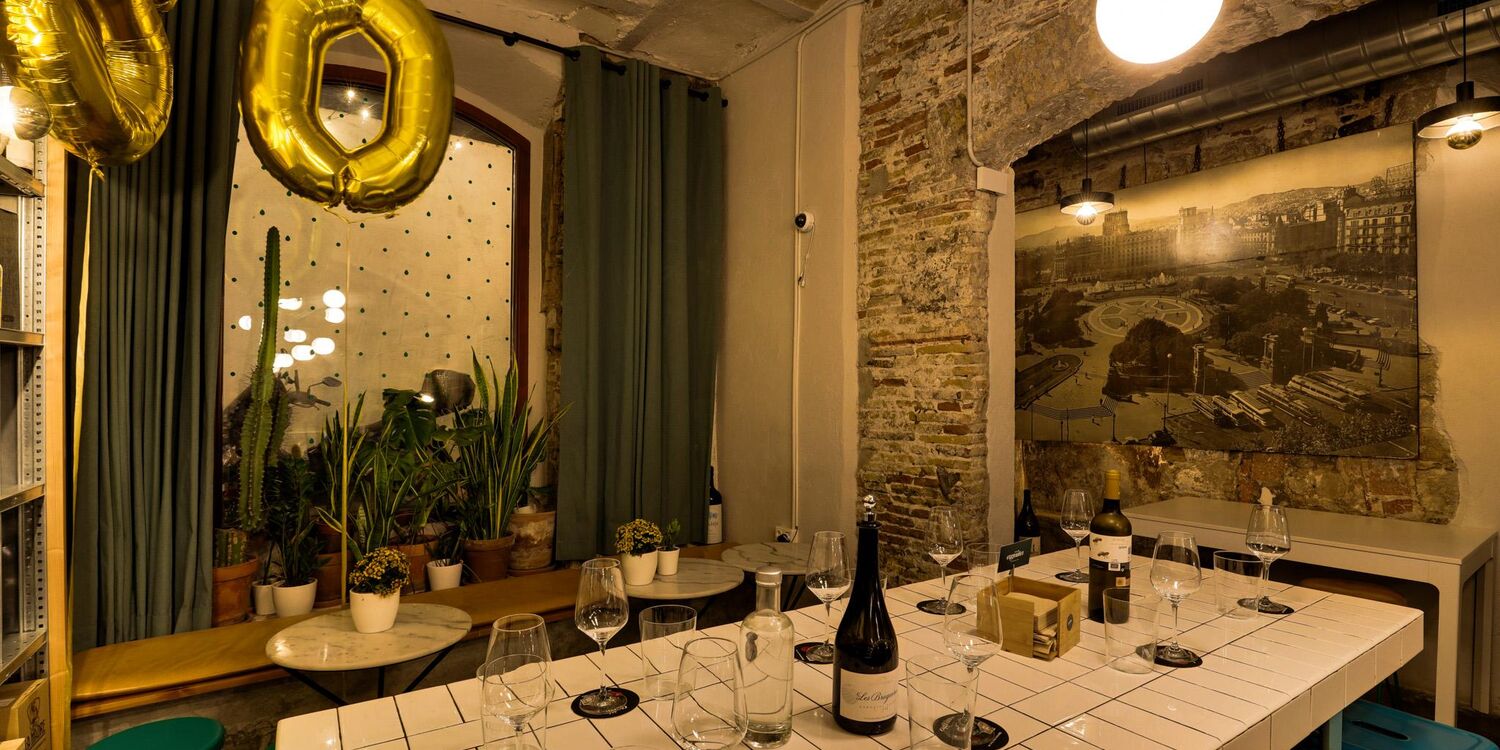 Agüita wine club, bar