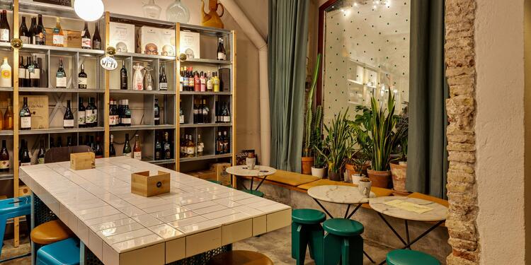 Agüita wine club, bar