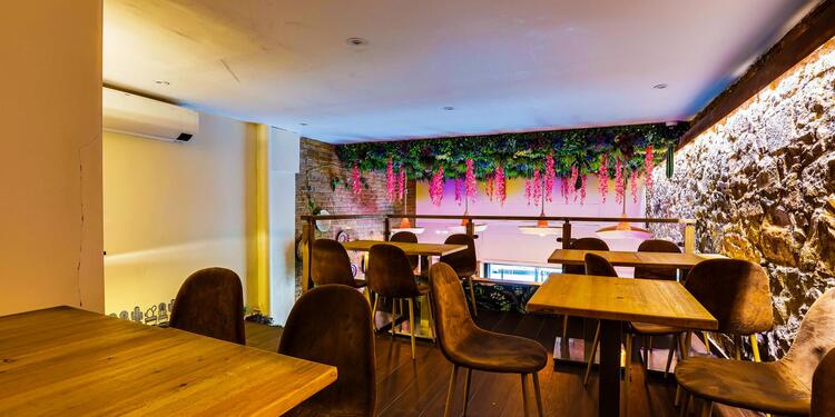 La Mafia Mexicana, bar