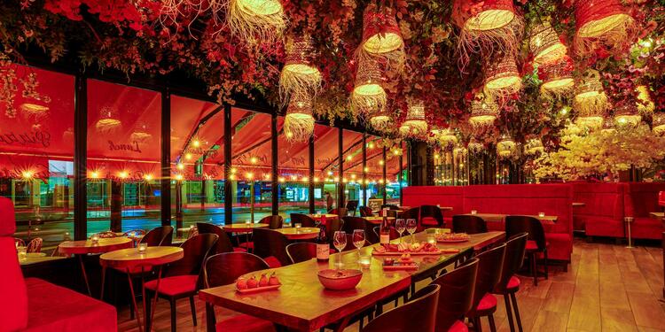 Brasserie Flora, bar