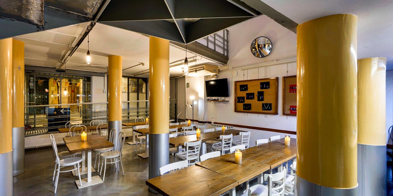 Bar del Centre Sant Pere 1892, bar