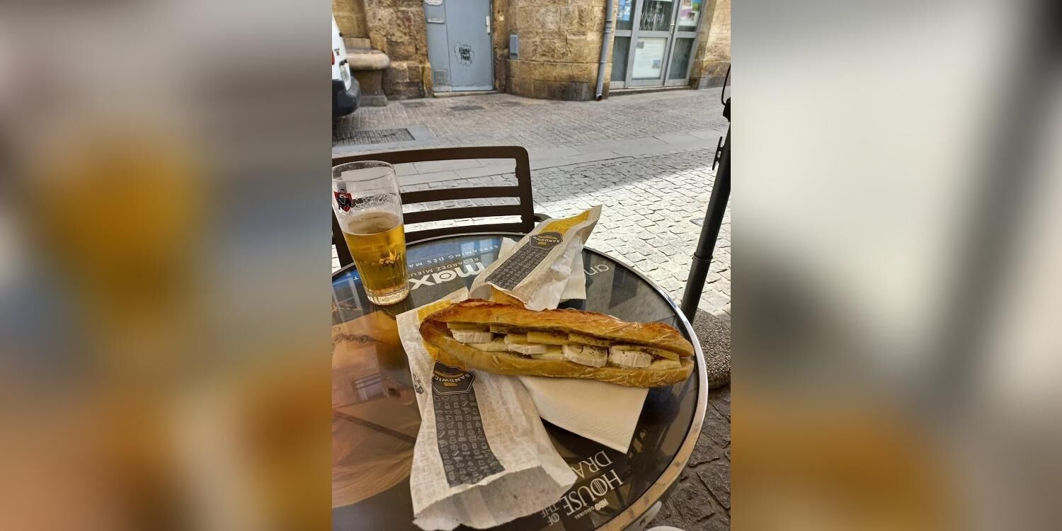 Café de la Vieille Porte, bar