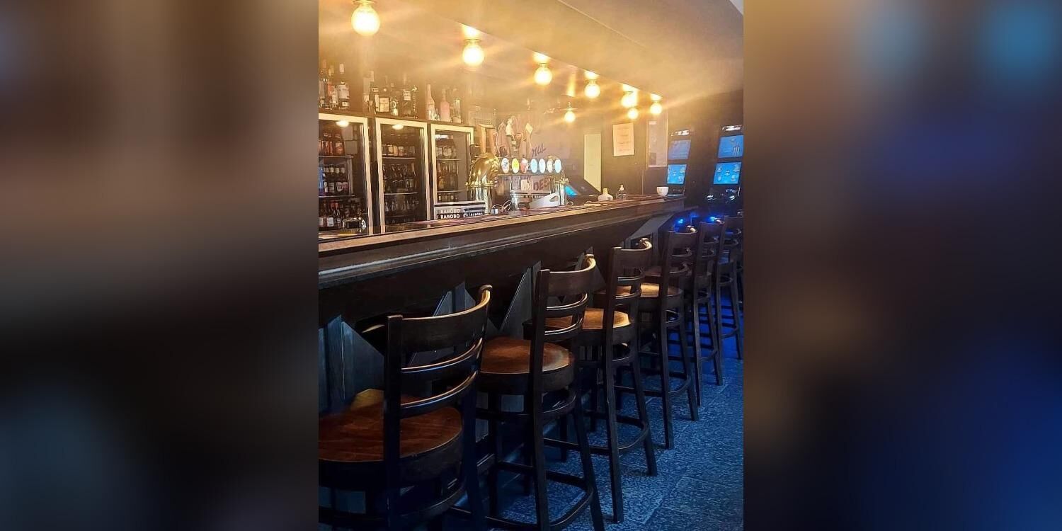 Grand Café Des Arcades, bar