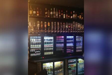 Elitt Cafe, Bar Schaerbeek Helmet #0