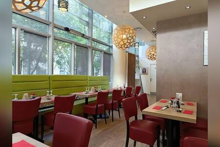 Coki B&B, Restaurant Boulogne-Billancourt Billancourt–Rives de Seine #0