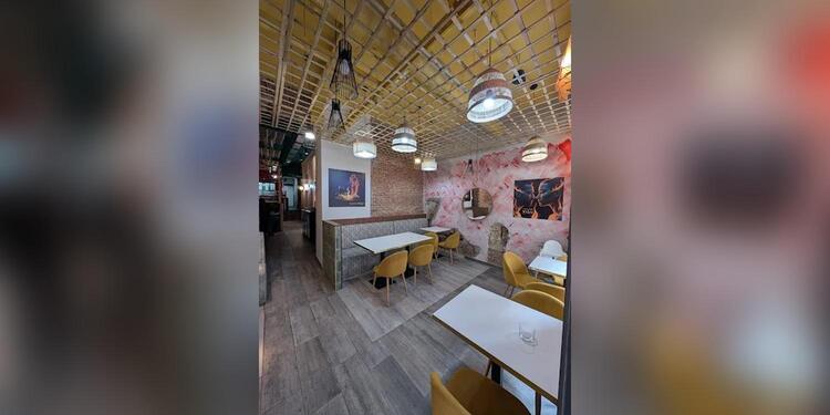 XTASI Kitchen & Bar, bar