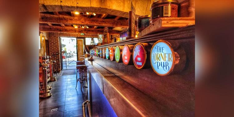 The Corner Pub, restaurant