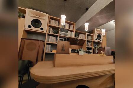 L'Altitude, Restaurant Forest Molière-Longchamps #0