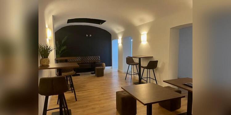 DUKES Lounge Bar, bar