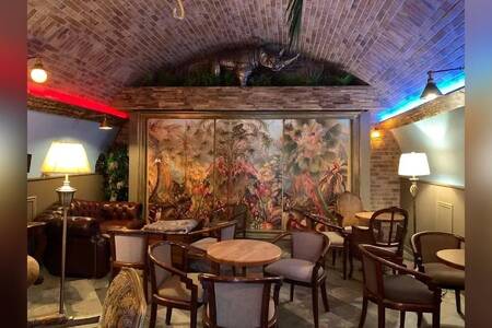 Ferdinand, Bar Menton centre-ville #0