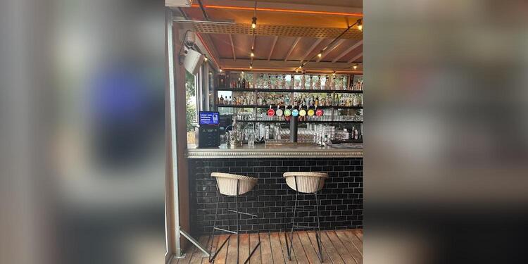 IBAÏA Café, restaurant