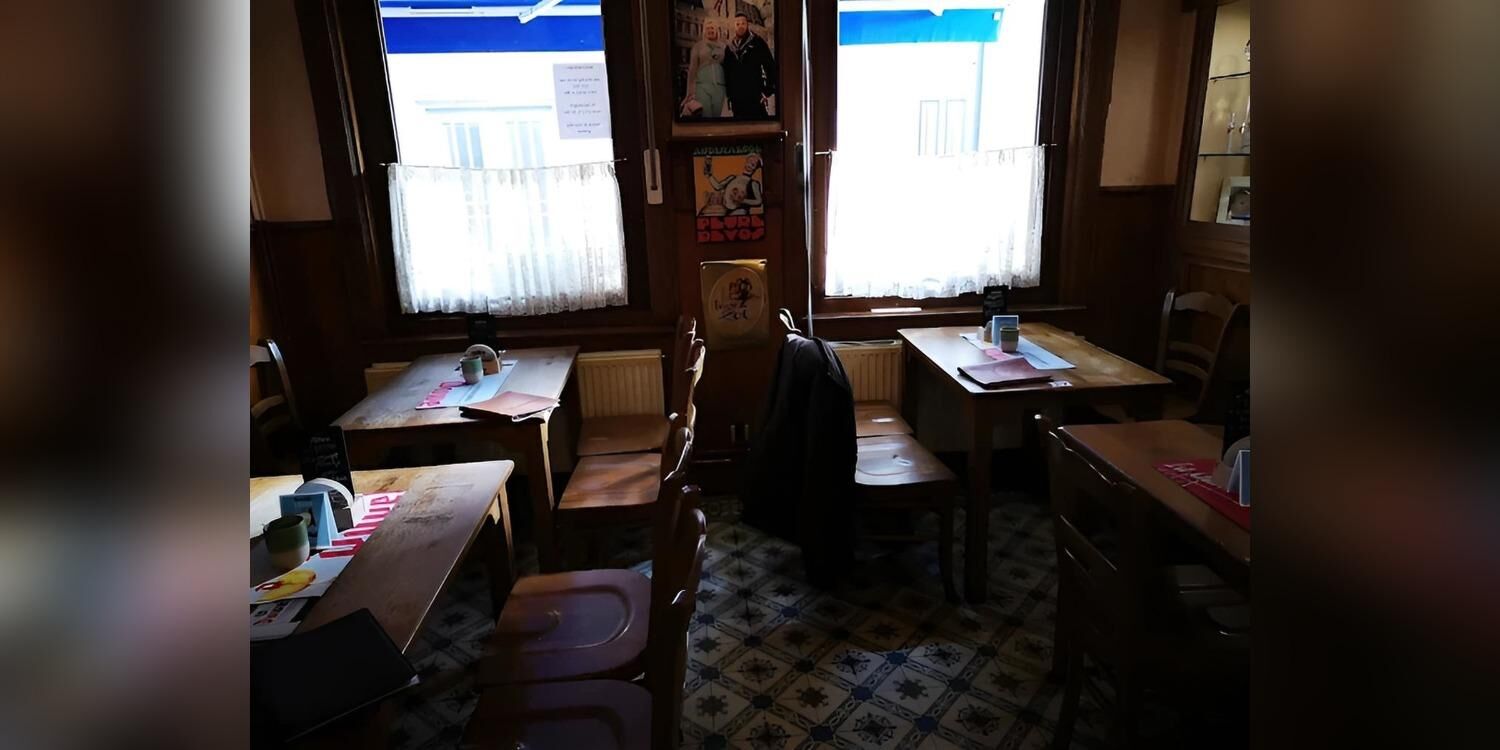 Café Den Babbelaer, bar