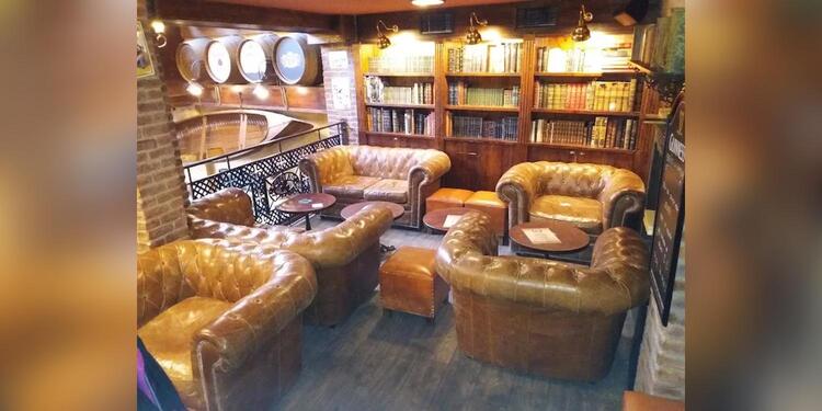 Paddy Mullin's - Irish Pub, bar