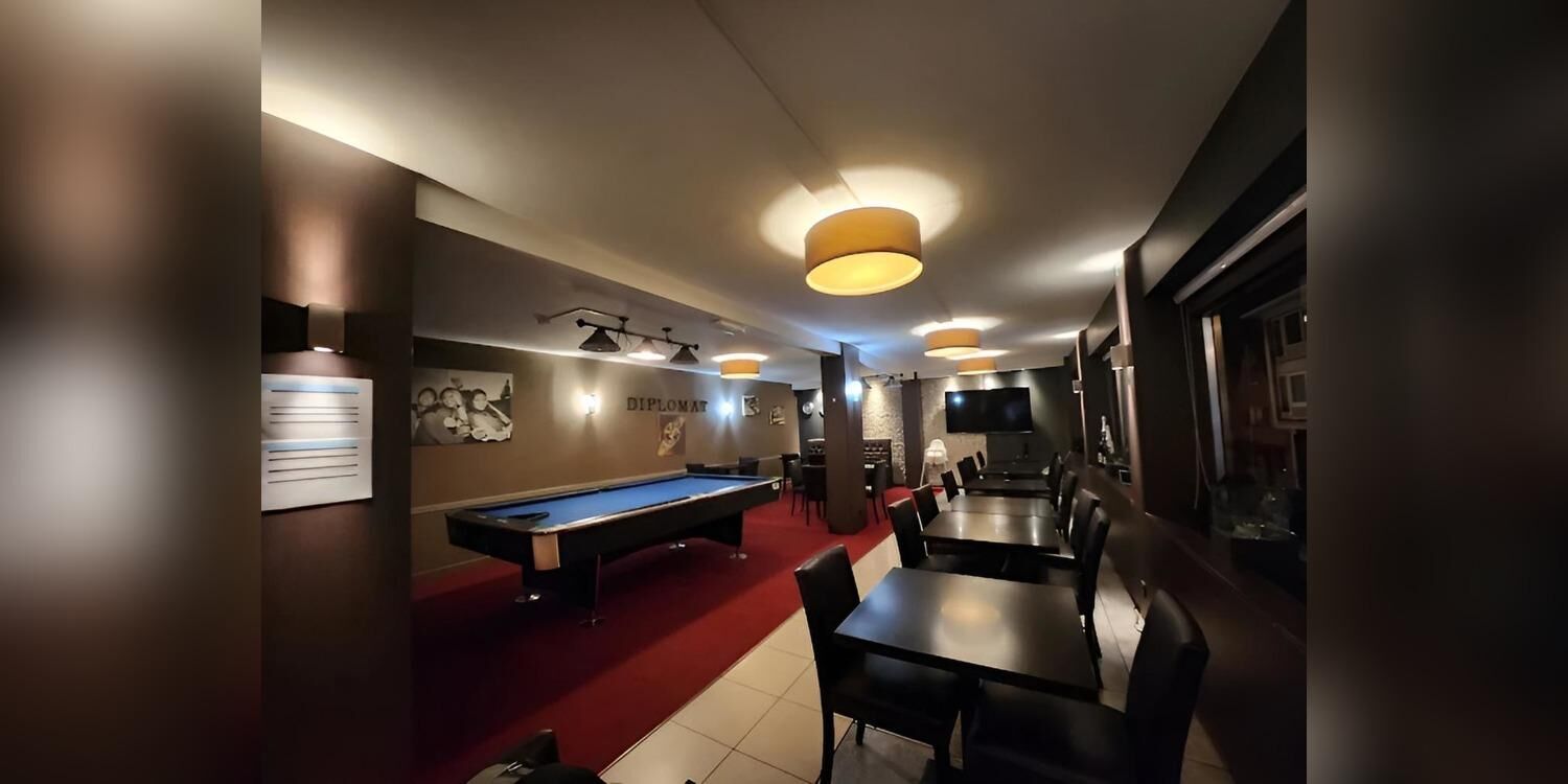 The New Diplomat, restaurant