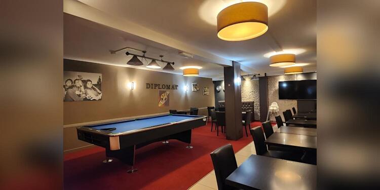 The New Diplomat, restaurant