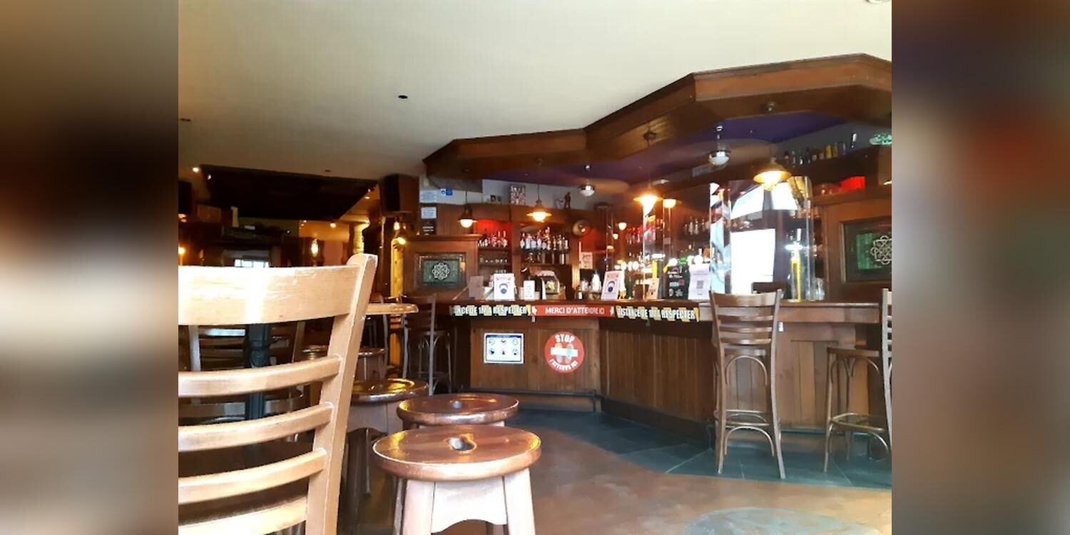 The Celt, bar