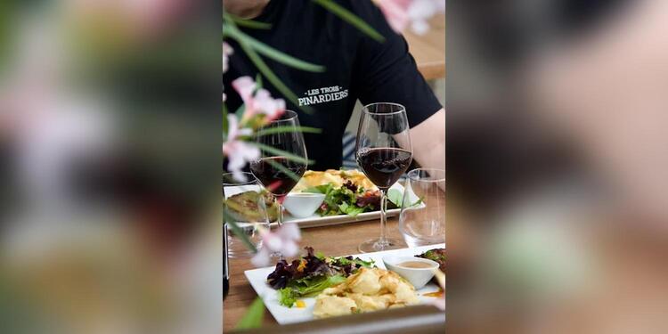 Les Trois Pinardiers - Bistrot & Bar à vin, bar