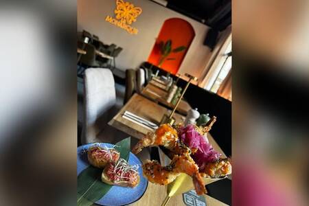 Le Monarque, Bar Ixelles Bascule / Chaussée de Waterloo #0