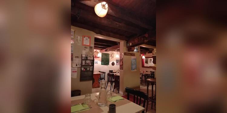 Corrigans Traditional Irish Pub, bar