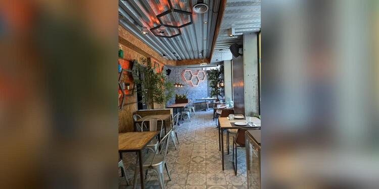 Lexi's Restaurant & Cocktail bar, restaurant