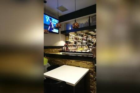 La escalera del 15, Bar Madrid Almagro #0