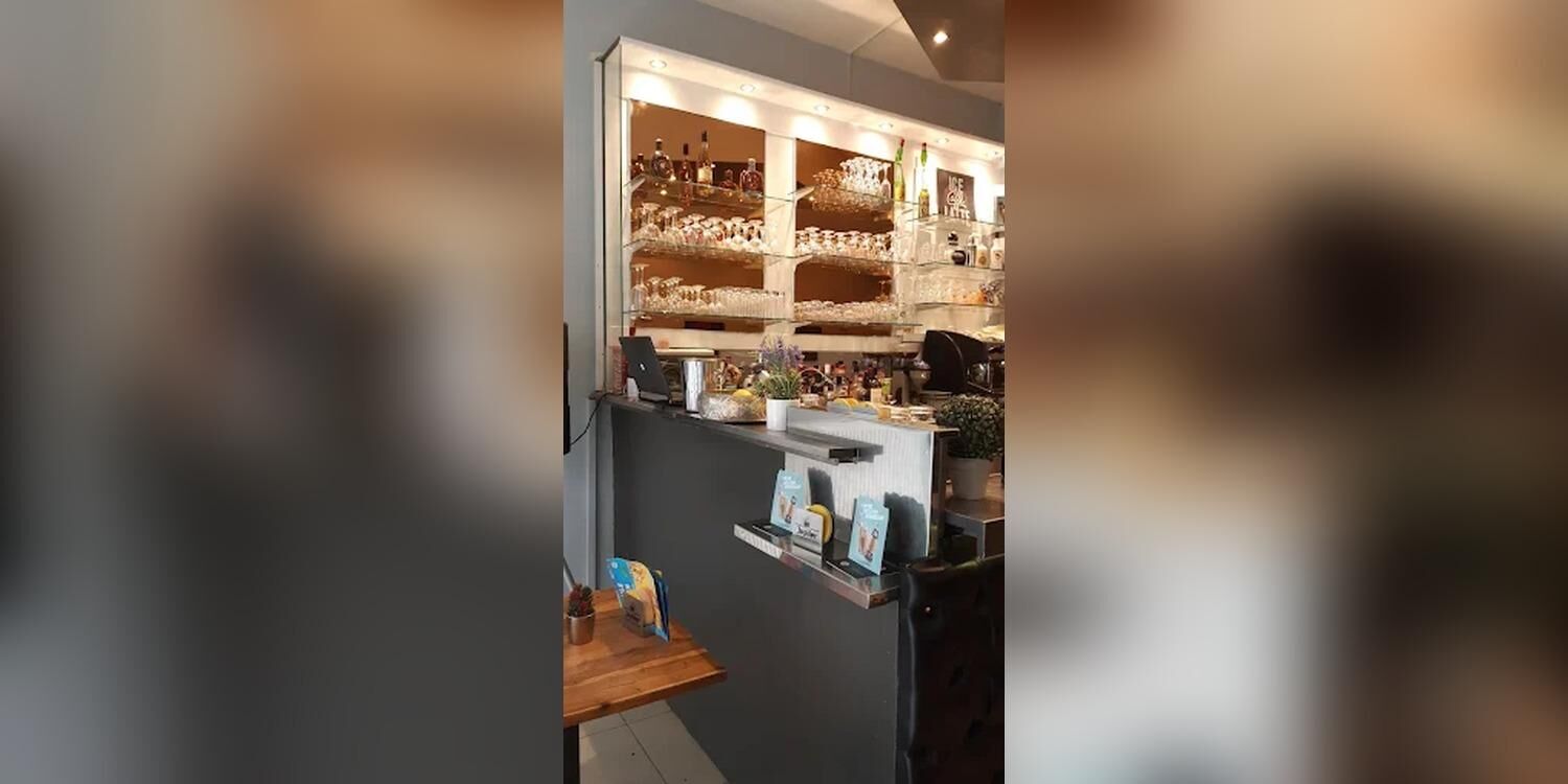 Cafe L'atmosphère, bar