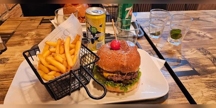 Eleven food, restaurant