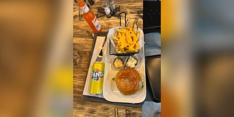 Eleven food, restaurant