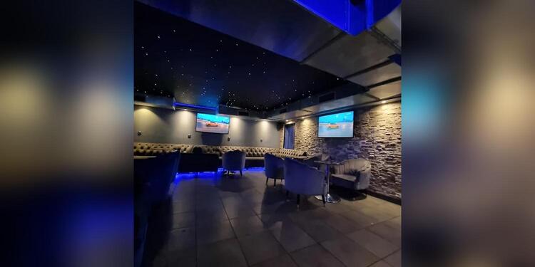 SNOW RESTAURANT LOUNGE, restaurant