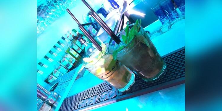 Bar Tapas LE CARRE BLANC, bar