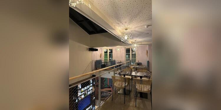 Aux Heures Heureuses, restaurant