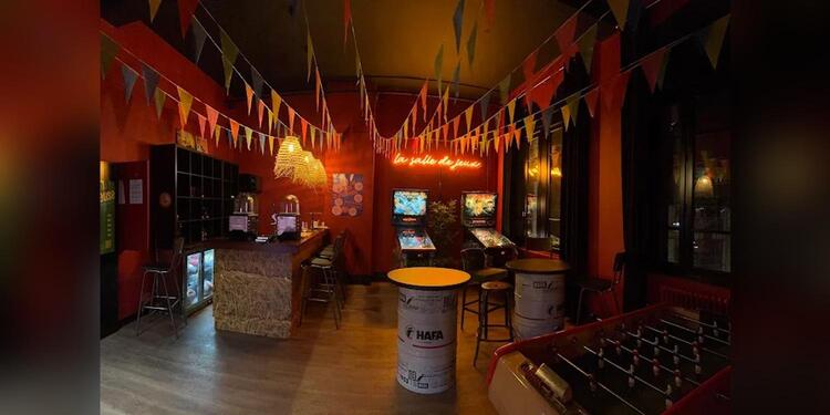 Le Comité des Fêtes, bar